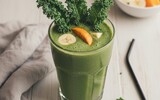 gruener smoothie mit gruenkohl